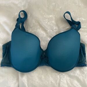 EUC Chantelle teal blue bra, size 36DD